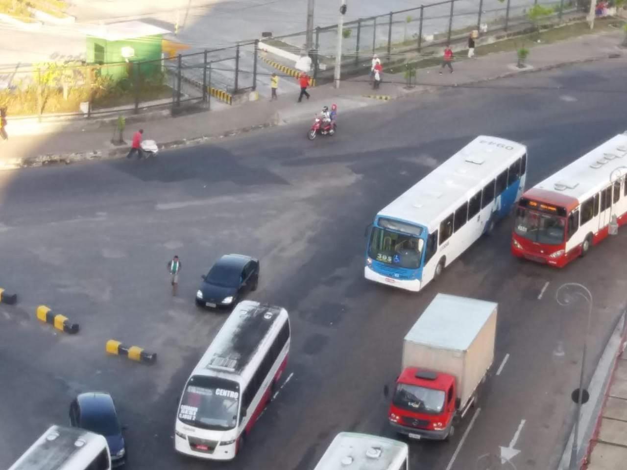 Apartamento Apartamento Edificio Ajuricaba